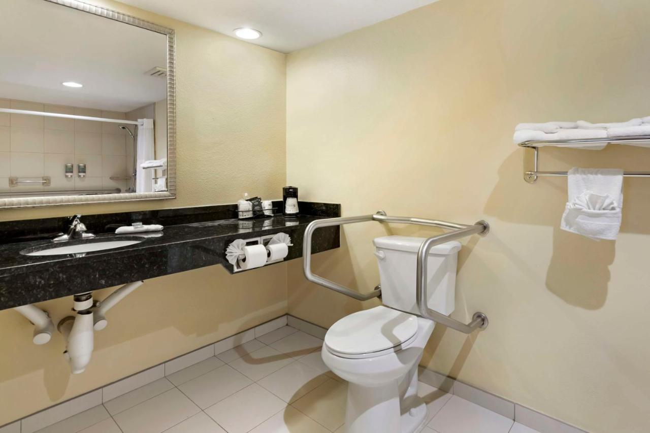 Best Western Mcallen Medical Center McAllen Exterior foto